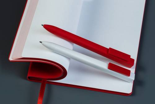Ручка шариковая Swiper SQ Soft Touch, красная фото 7